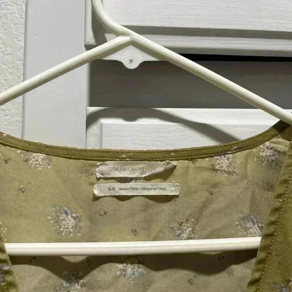 Urban Outfitters silky green longsleeve small - Picture 3 of 8